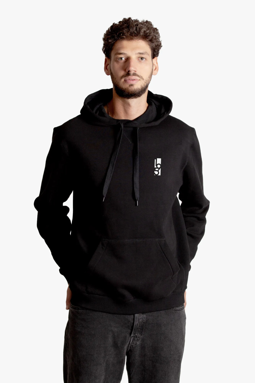 Langer oversized Hoodie in hellblau fuer Menschen ab einer Groesse von 1,90 Meter