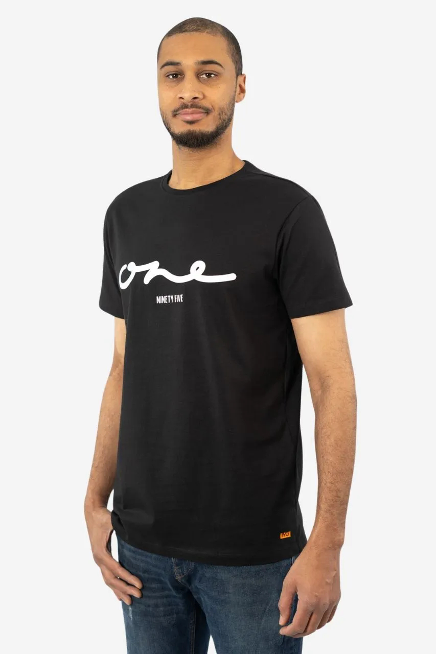 Extra Langes T-Shirt in schwarz fuer Menschen ab einer Groesse von 1,90 Meter 