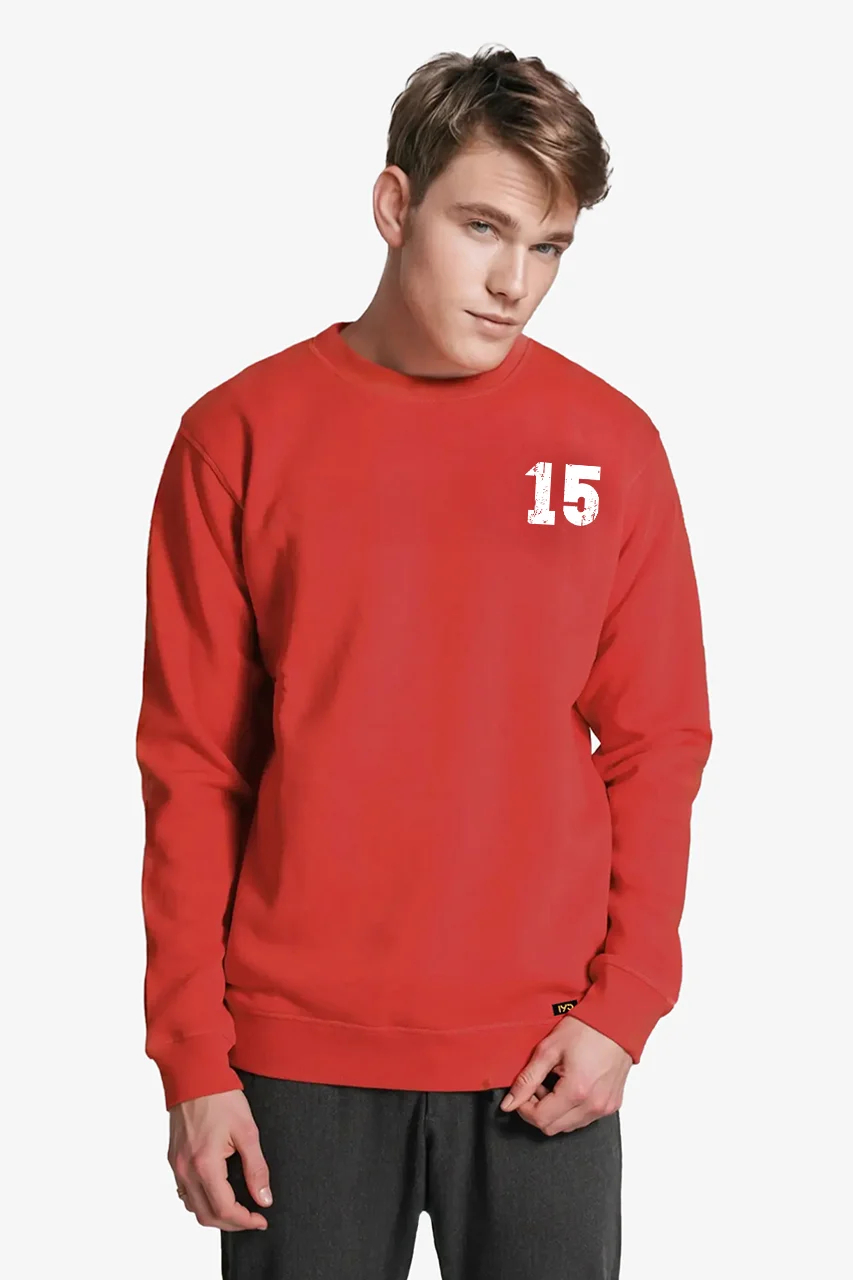 langer sweater in rot fuer Menschen ab einer Groesse von 1,90 Meter